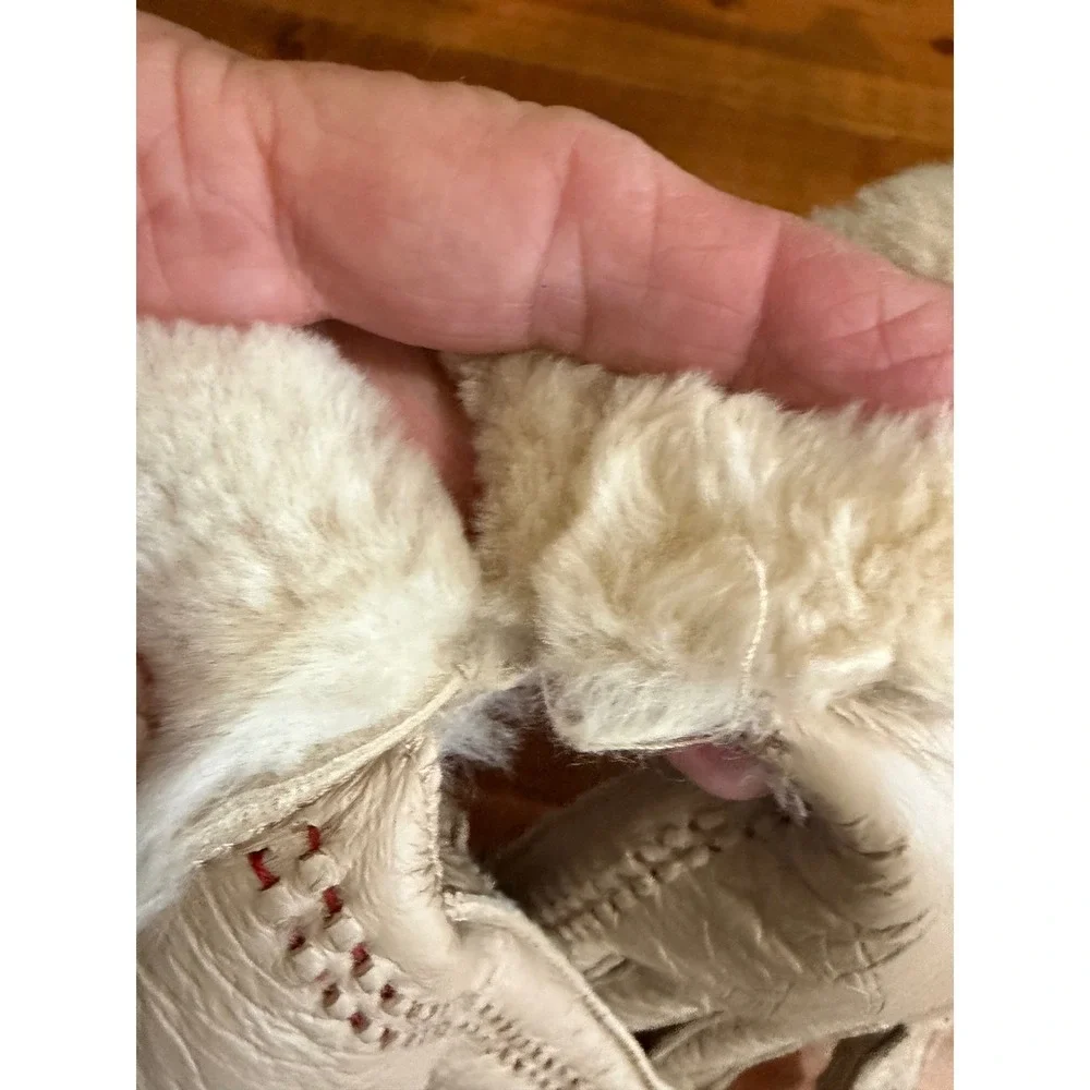 UGG‎ Australia Women Sand Sheepskin Shearling Lined Gloves Beige NWOT Med